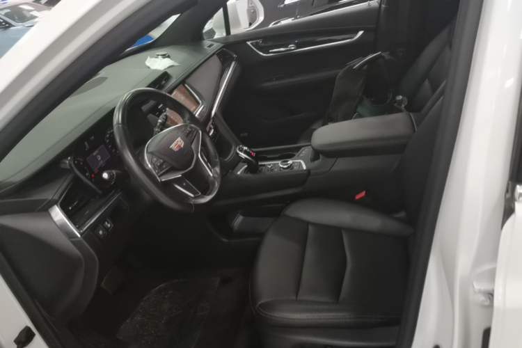 Used Cadillac XT5 2021 2.0T Two-Wheel Drive Luxury Version Left Front Seat
