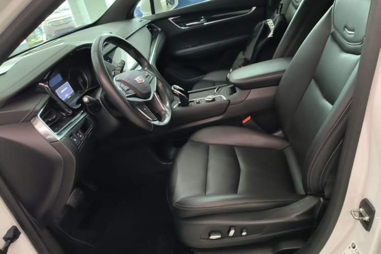 Used Cadillac XT5 2021 2.0T Two-Wheel Drive Luxury Version Left Front Seat