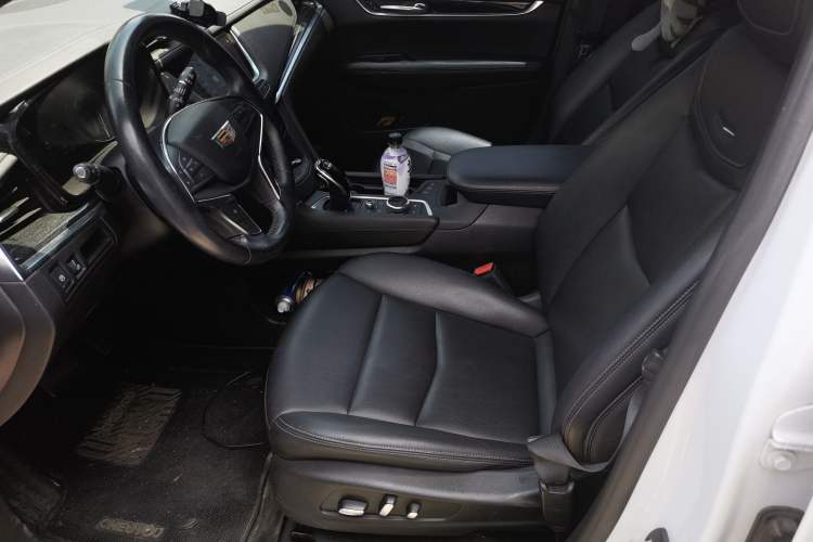 Used Cadillac XT5 2021 2.0T Four-Wheel Drive Luxury Version Left Front Seat