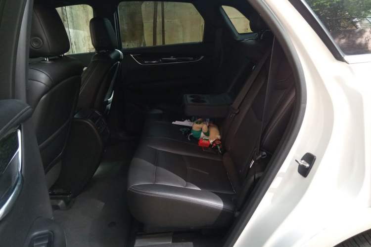 Used Cadillac XT5 2021 28T Luxury Model Left Rear Seat