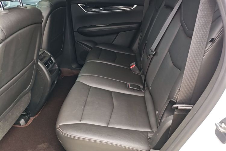 Used Cadillac XT5 2021 2.0T Four-Wheel Drive Luxury Version Left Rear Seat