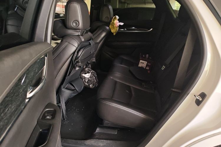 Used Cadillac XT5 2021 2.0T Two-Wheel Drive Luxury Version Left Rear Seat