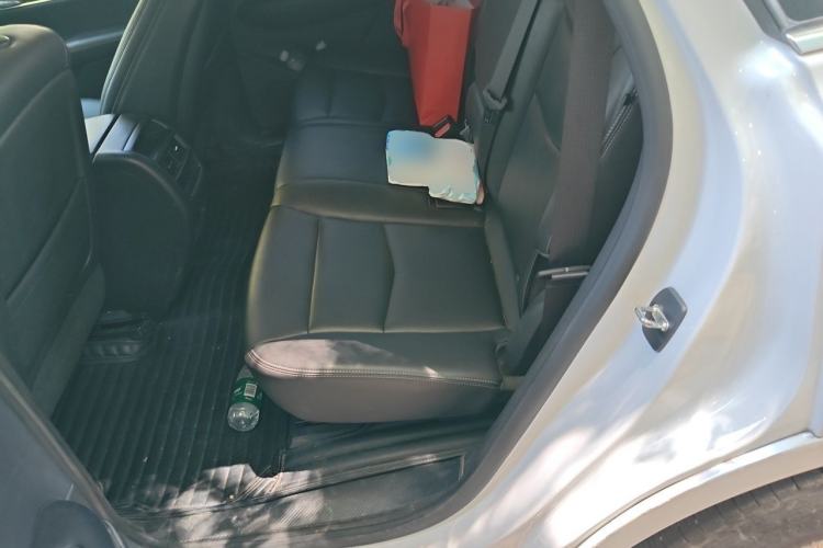 Used Cadillac XT5 2021 2.0T Two-Wheel Drive Luxury Version Left Rear Seat