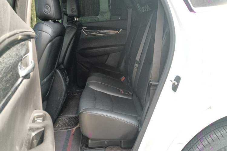 Used Cadillac XT5 2021 2.0T Four-Wheel Drive Luxury Version Left Rear Seat