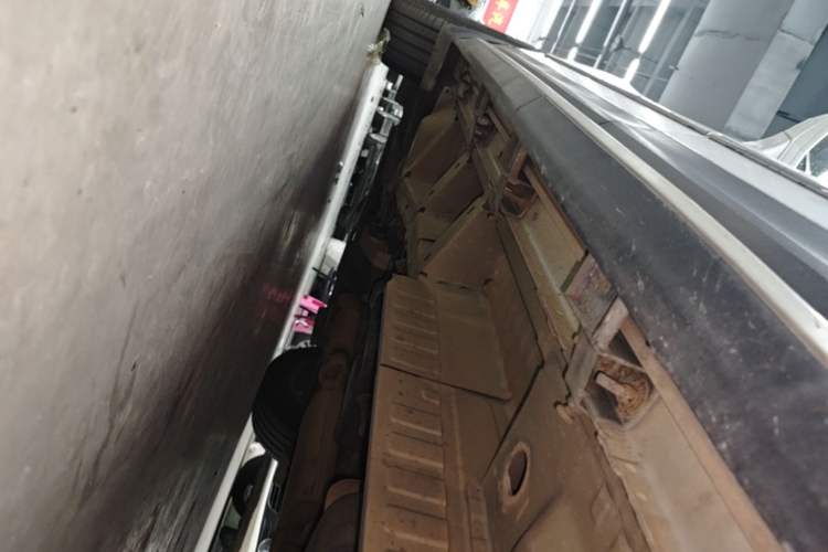 Used Cadillac XT5 2021 28T Luxury Model Left Side Sill