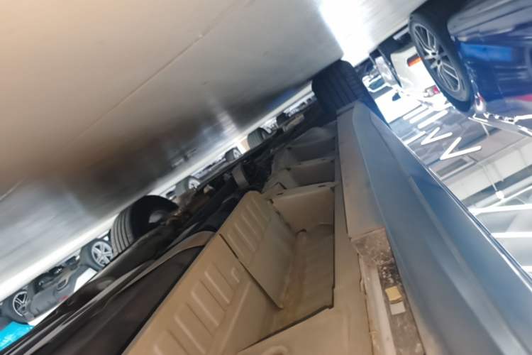 Used Cadillac XT5 2021 28T Four-Wheel Drive Luxury Version Left Side Sill