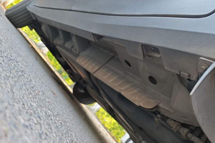 Used Cadillac XT5 2021 2.0T Four-Wheel Drive Luxury Version Left Side Sill