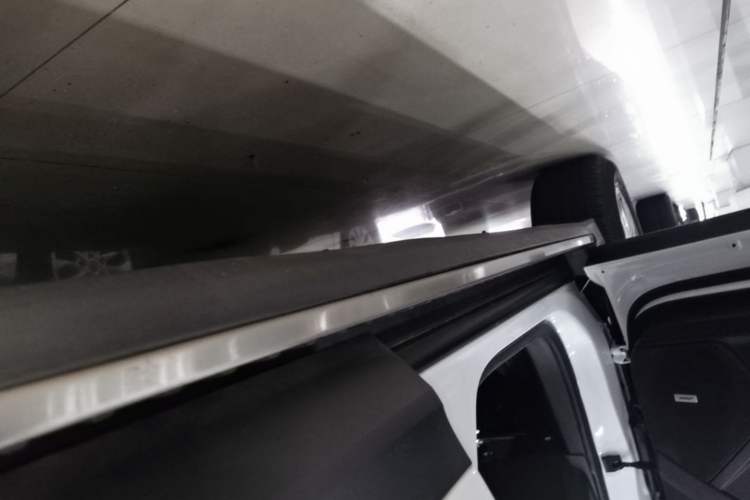 Used Cadillac XT5 2021 28T Luxury Model Left Side Sill