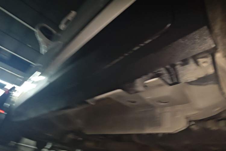 Used Cadillac XT5 2021 28T Luxury Model Left Side Sill