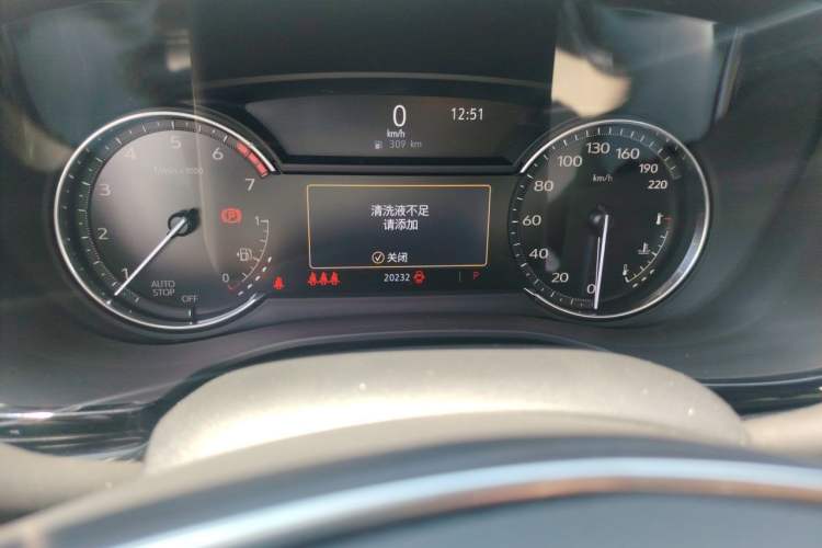 Used Cadillac XT5 2021 2.0T Two-Wheel Drive Luxury Version Odometer Close Up