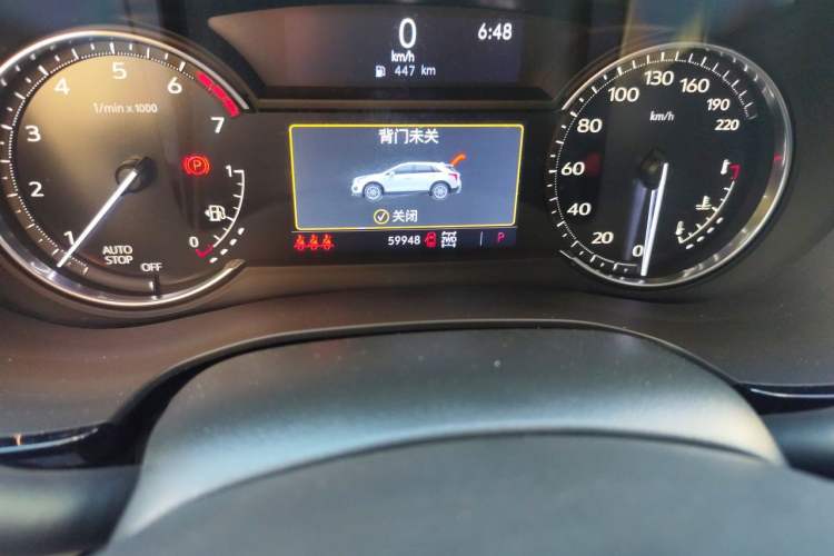 Used Cadillac XT5 2021 28T Four-Wheel Drive Luxury Version Odometer Close Up