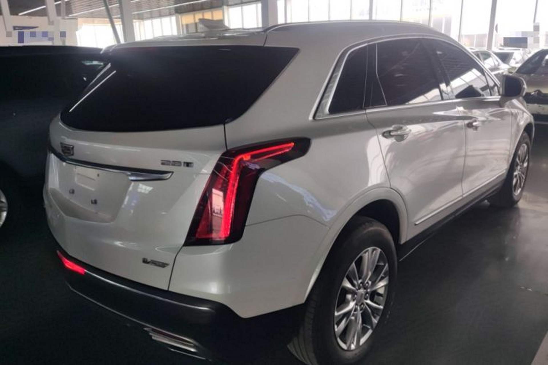 Used Cadillac XT5 2021 2.0T Four-Wheel Drive Luxury Version Rear Right 45 Deg