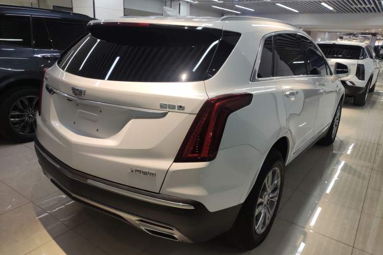 Used Cadillac XT5 2021 28T Luxury Model Rear Right 45 Deg