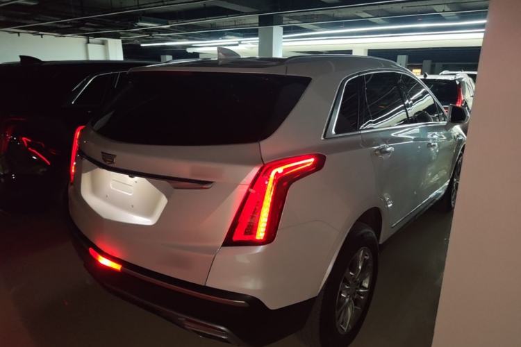 Used Cadillac XT5 2021 28T Luxury Model Rear Right 45 Deg