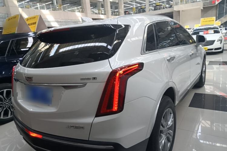 Used Cadillac XT5 2021 28T Luxury Model Rear Right 45 Deg