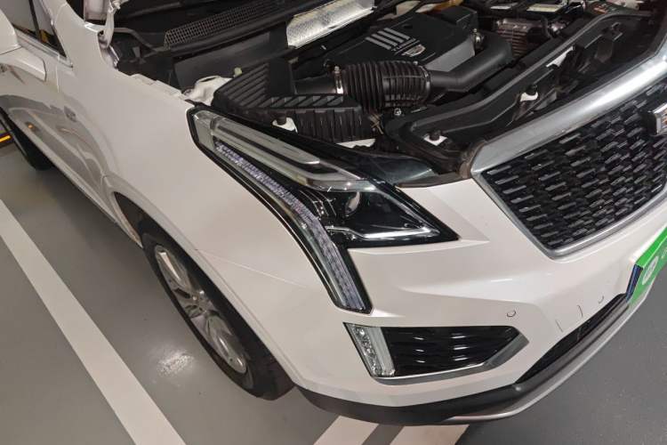 Used Cadillac XT5 2021 2.0T Two-Wheel Drive Luxury Version Right Front Headlight