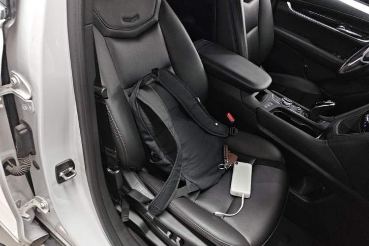 Used Cadillac XT5 2021 2.0T Two-Wheel Drive Luxury Version Right Front Seat
