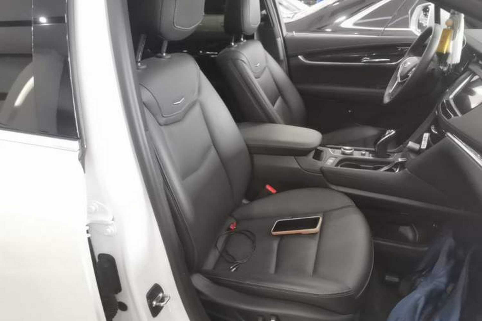 Used Cadillac XT5 2021 28T Luxury Model Right Front Seat