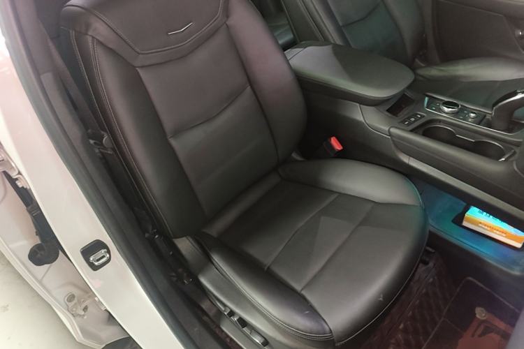 Used Cadillac XT5 2021 28T Four-Wheel Drive Leading Sport Model Right Front Seat