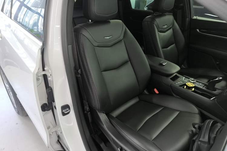 Used Cadillac XT5 2021 28T Four-Wheel Drive Luxury Version Right Front Seat
