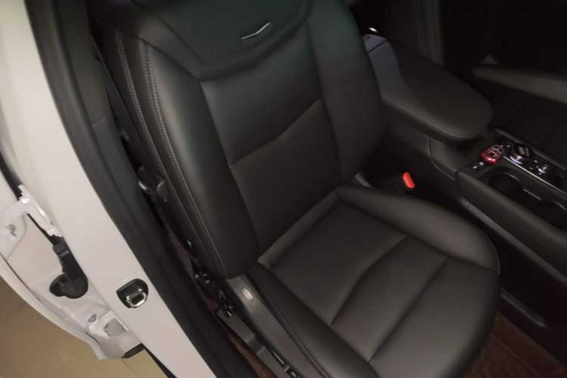 Used Cadillac XT5 2021 28T Luxury Model Right Front Seat