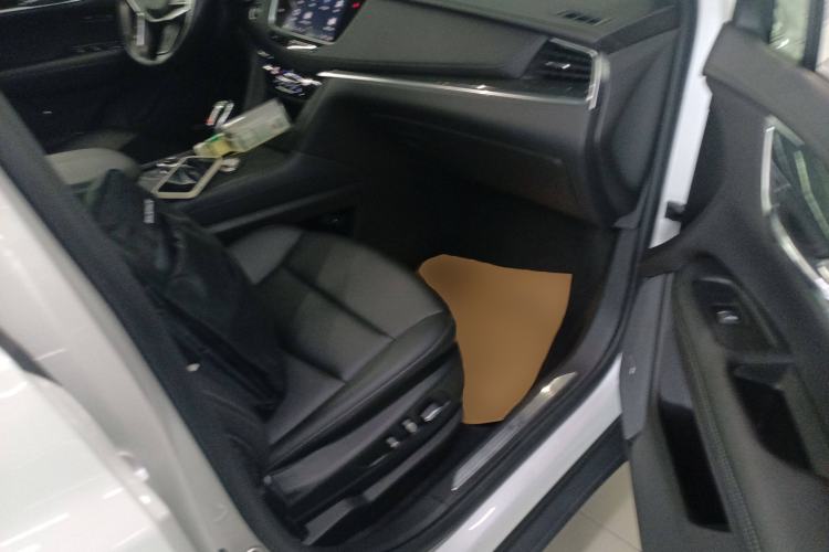 Used Cadillac XT5 2021 28T Luxury Model Right Front Seat
