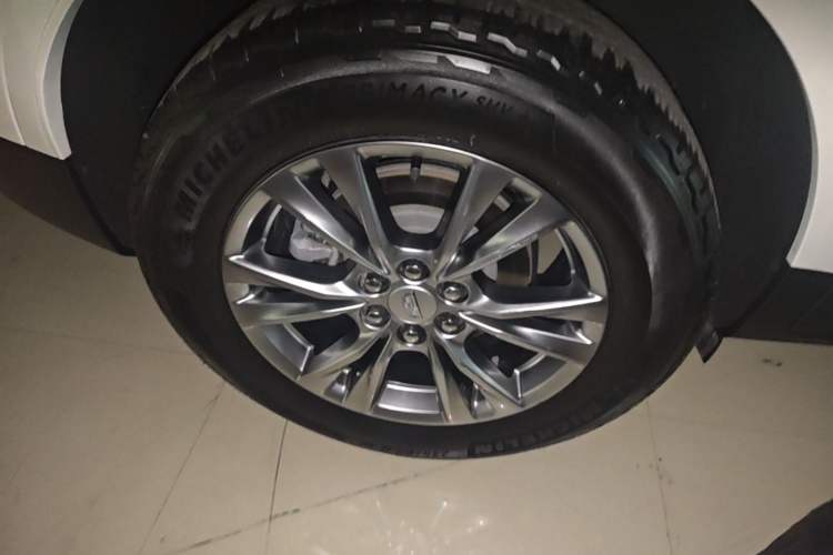 Used Cadillac XT5 2021 28T Luxury Model Right Rear Wheel Hub