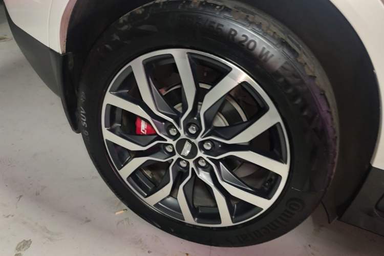 Used Cadillac XT5 2021 28T Four-Wheel Drive Leading Sport Model Right Rear Wheel Hub