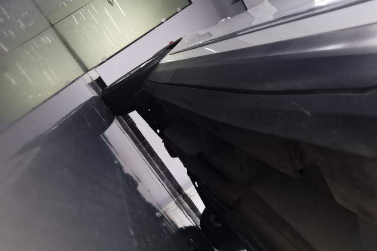 Used Cadillac XT5 2021 28T Four-Wheel Drive Luxury Version Right Side Sill