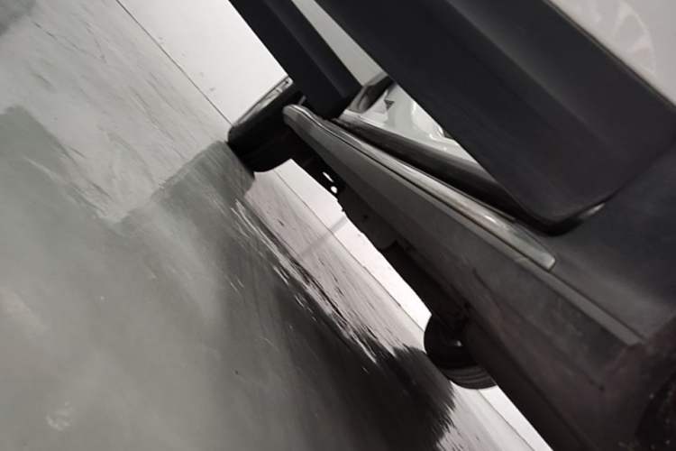 Used Cadillac XT5 2021 2.0T Two-Wheel Drive Luxury Version Right Side Sill