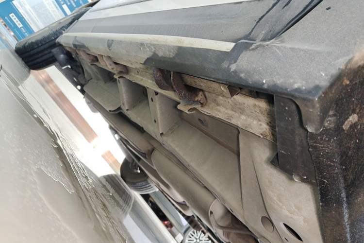 Used Cadillac XT5 2021 28T Four-Wheel Drive Luxury Version Right Side Sill