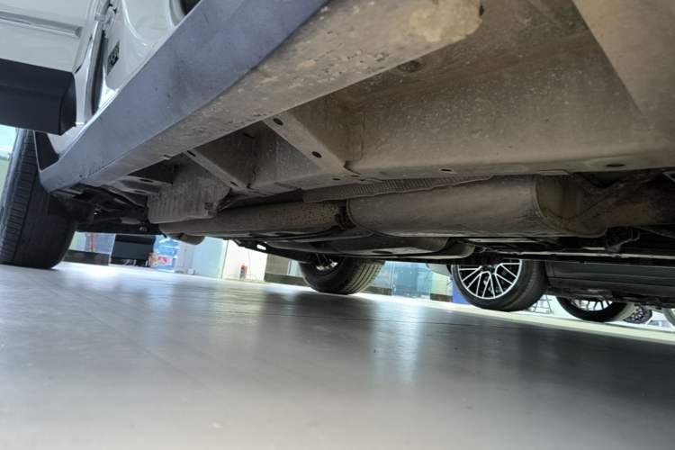 Used Cadillac XT5 2021 28T Four-Wheel Drive Luxury Version Right Side Sill
