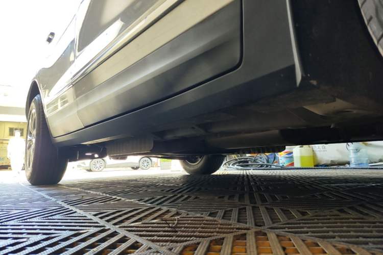 Used Cadillac XT5 2021 28T Luxury Model Right Side Sill