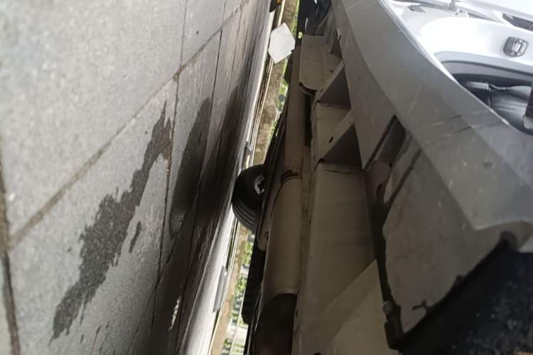 Used Cadillac XT5 2021 28T Luxury Model Right Side Sill