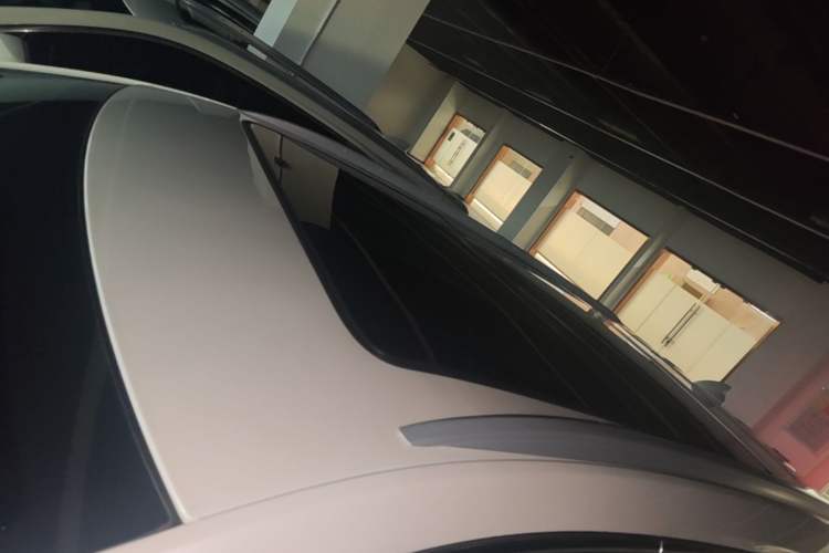 Used Cadillac XT5 2021 28T Luxury Model Roof
