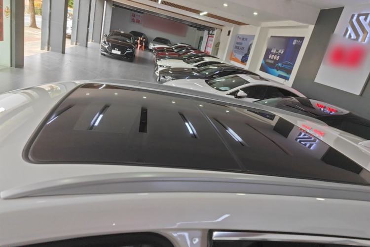 Used Cadillac XT5 2021 28T Luxury Model Roof