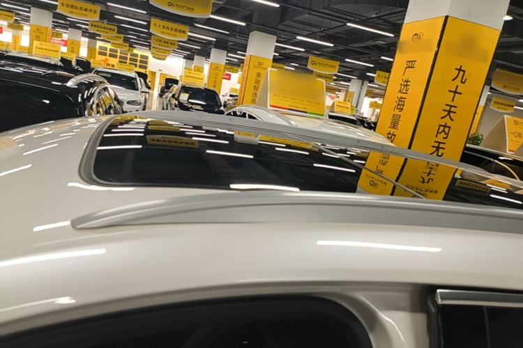 Used Cadillac XT5 2021 28T Luxury Model Roof