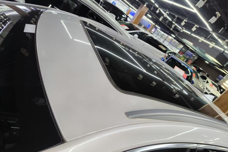 Used Cadillac XT5 2021 28T Luxury Model Roof