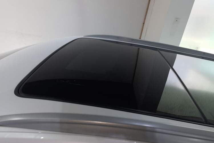 Used Cadillac XT5 2021 28T Luxury Model Roof