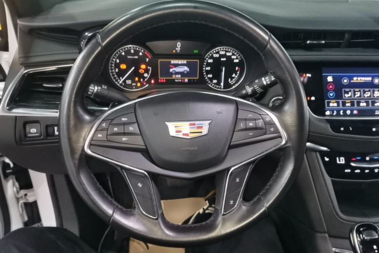 Used Cadillac XT5 2021 28T Four-Wheel Drive Luxury Version Steering Wheel