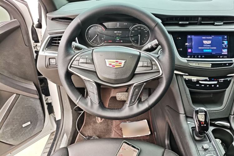 Used Cadillac XT5 2021 2.0T Four-Wheel Drive Luxury Version Steering Wheel