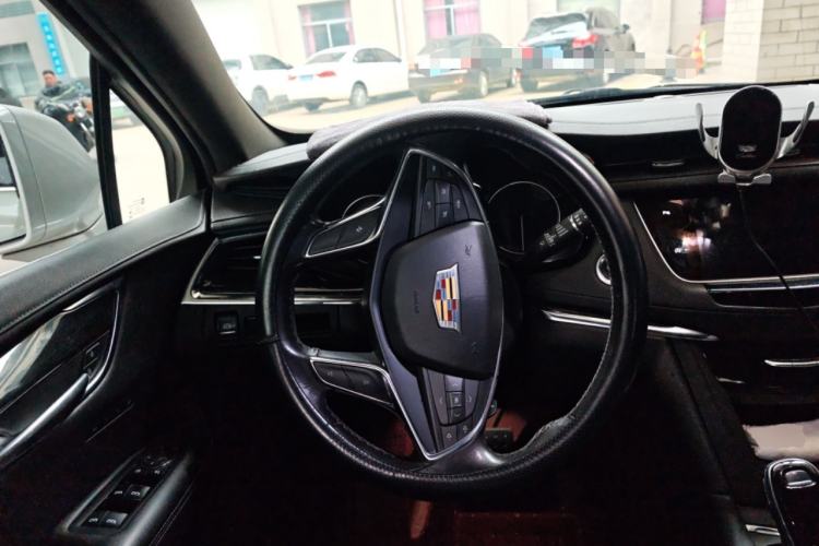 Used Cadillac XT5 2021 28T Four-Wheel Drive Luxury Version Steering Wheel