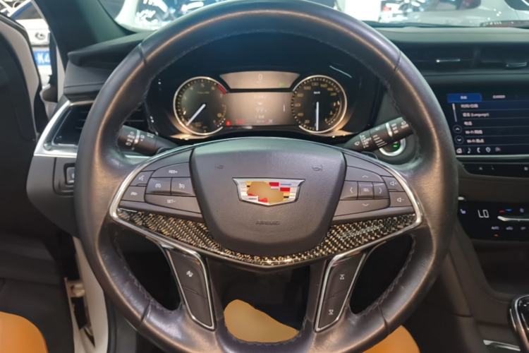 Used Cadillac XT5 2021 28T Four-Wheel Drive Luxury Version Steering Wheel