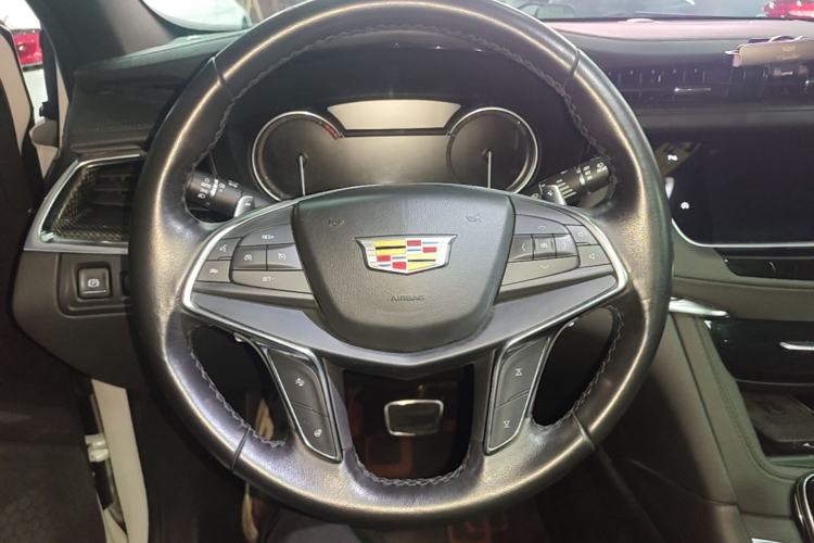Used Cadillac XT5 2021 28T Four-Wheel Drive Leading Sport Model Steering Wheel