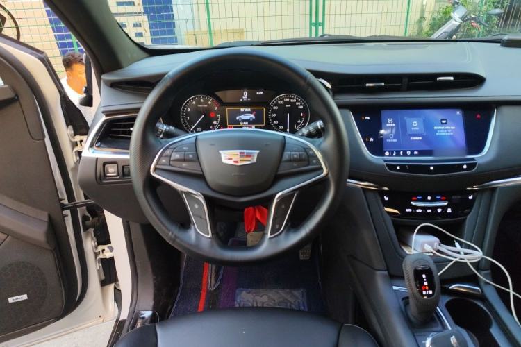 Used Cadillac XT5 2021 28T Four-Wheel Drive Luxury Version Steering Wheel