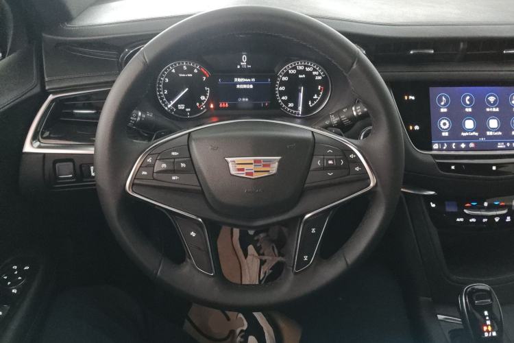 Used Cadillac XT5 2021 2.0T Two-Wheel Drive Luxury Version Steering Wheel