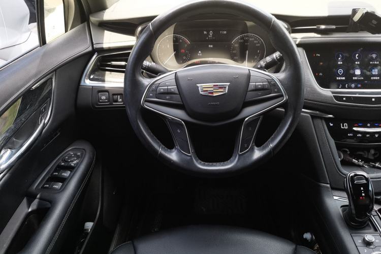 Used Cadillac XT5 2021 2.0T Four-Wheel Drive Luxury Version Steering Wheel