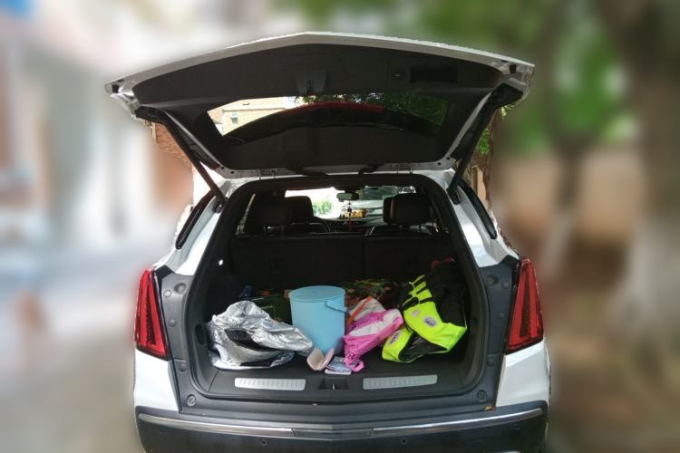 Used Cadillac XT5 2021 28T Luxury Model Trunk