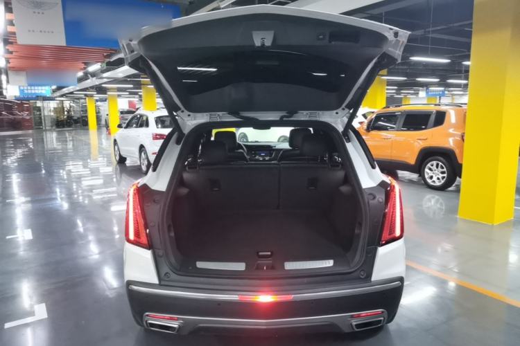 Used Cadillac XT5 2021 28T Four-Wheel Drive Luxury Version Trunk