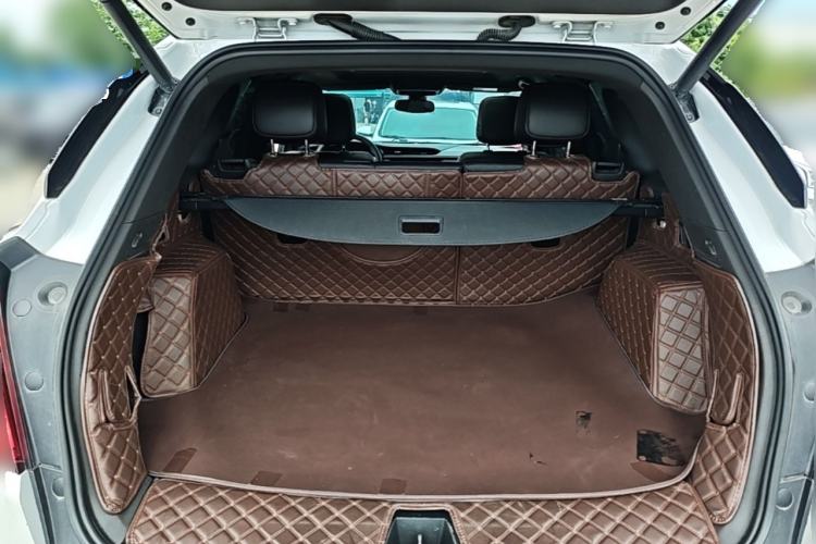 Used Cadillac XT5 2021 2.0T Four-Wheel Drive Luxury Version Trunk